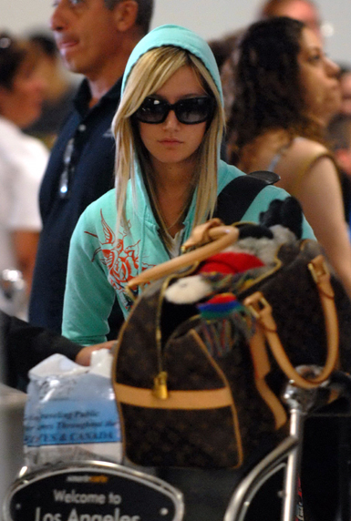 ashley_tisdale_lax.jpg
